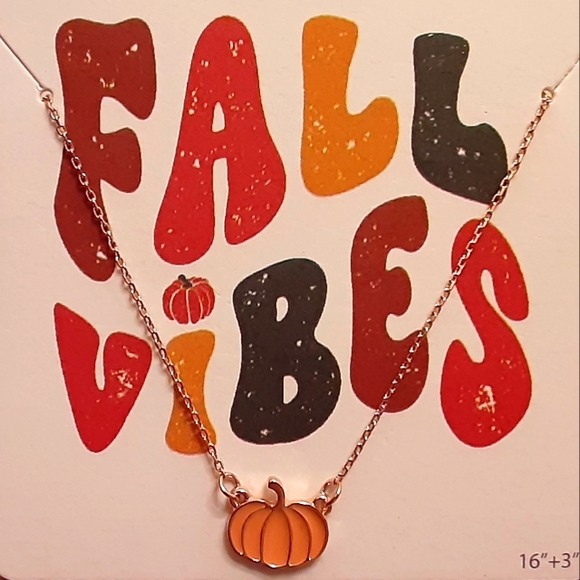 🆕️ Fall Vibes Pumpkin Necklace - Picture 1 of 4